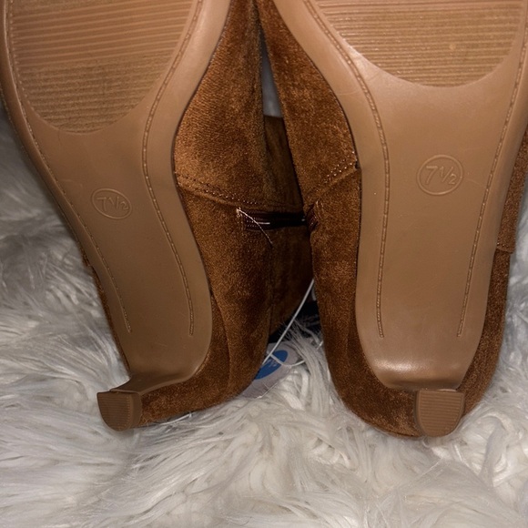 Universal Thread Brown Ankle Booties with Pointed Toe - Picture 4 of 5